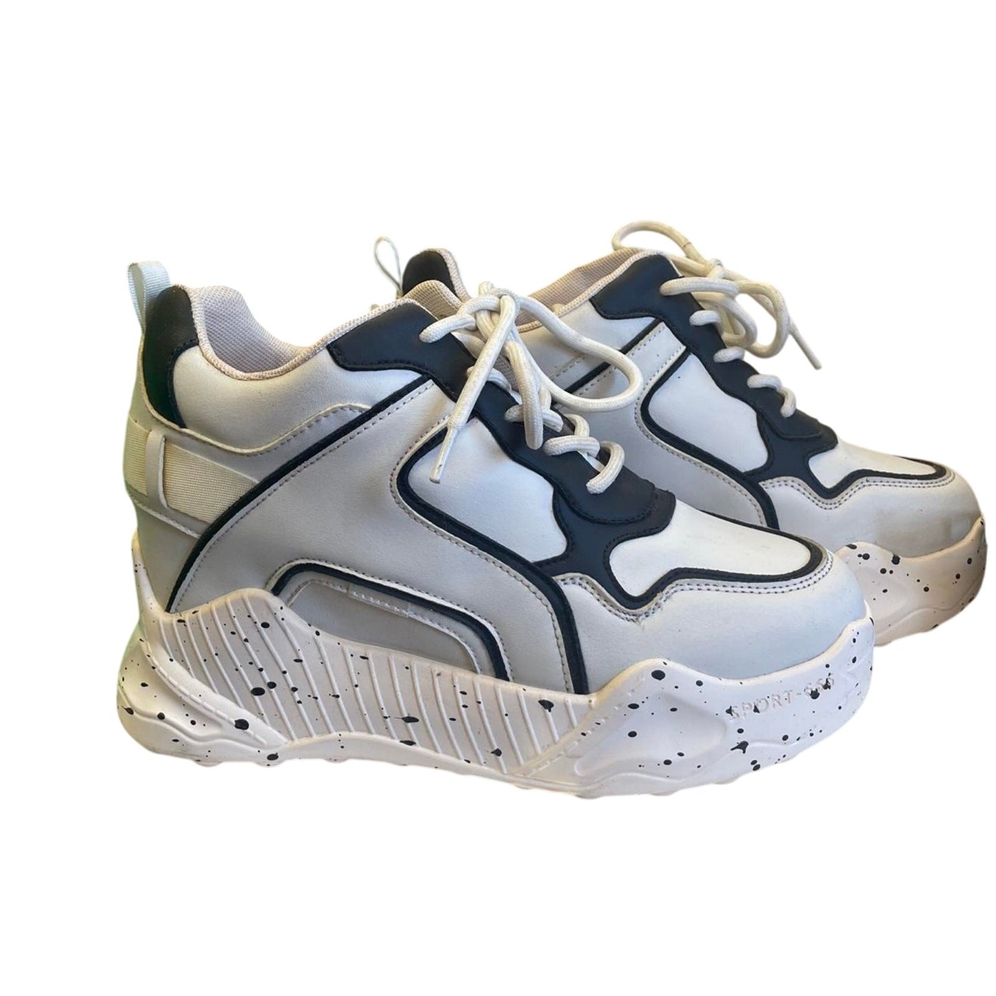 White and black chunky sneakers