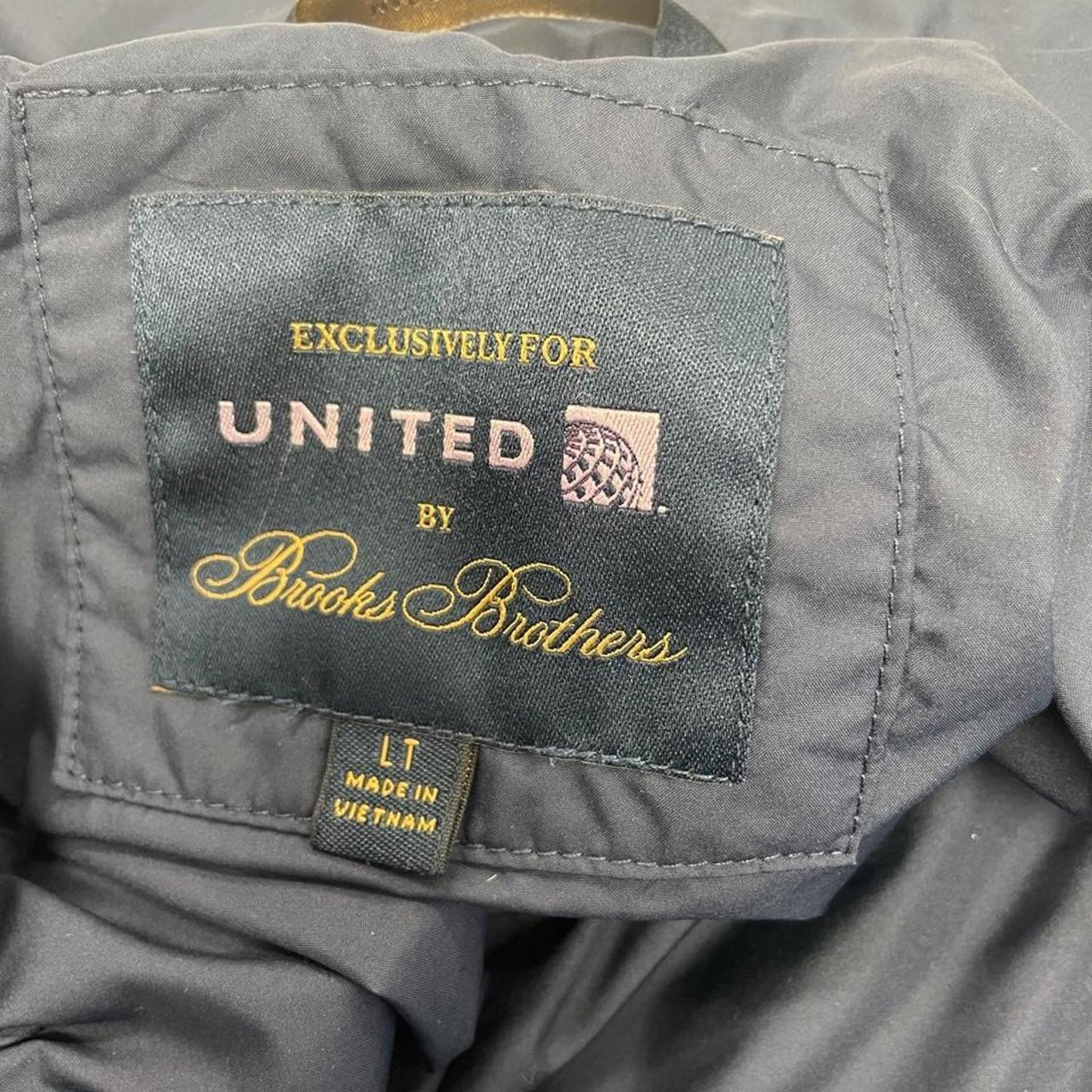 Brooks brothers navy blue quilted