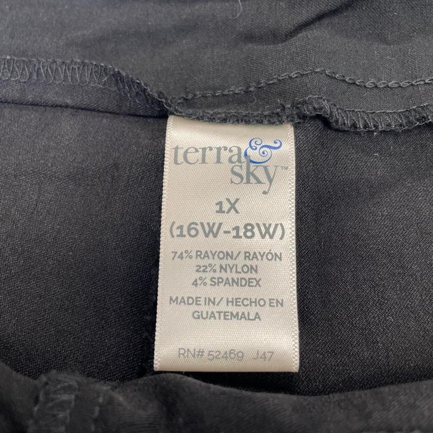 Black shorts with pockets size