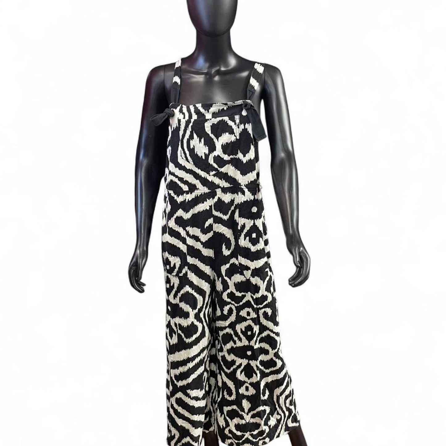 Black and white maxi dress