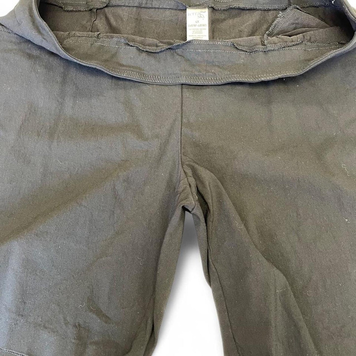 Black shorts with pockets size