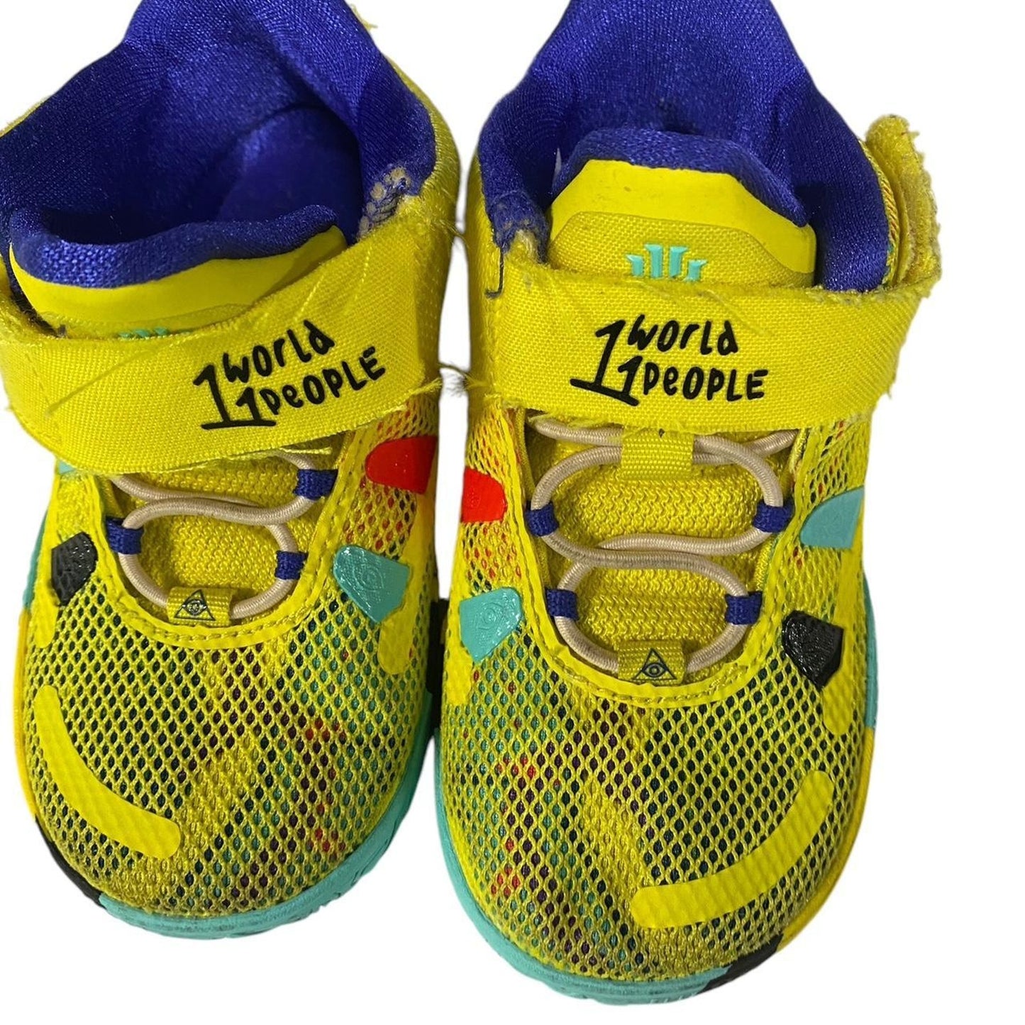 Baby boy size 8c yellow
