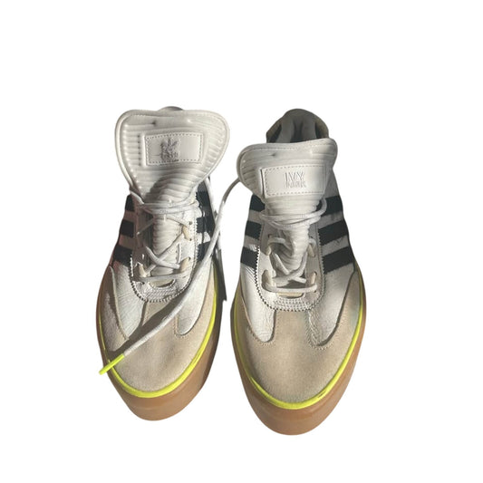 Women’s sneakers