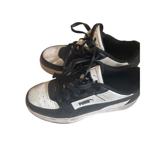 Kids sneakers