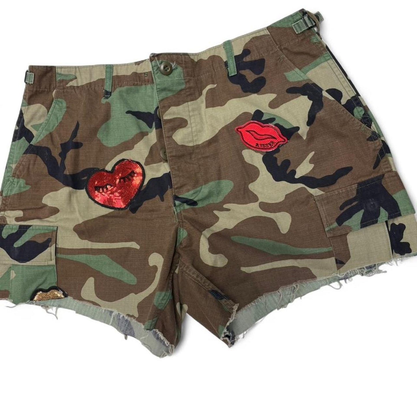 Camo cargo shorts with patches