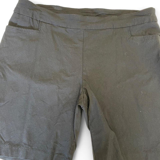 Black shorts with pockets size