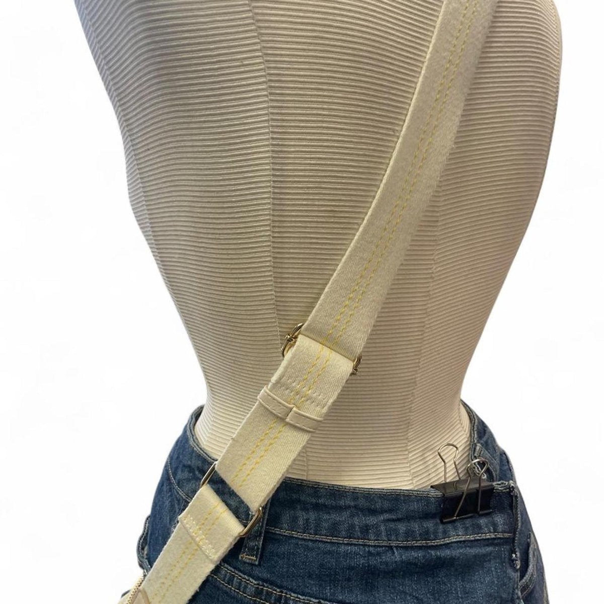 Universal thread yellow and white