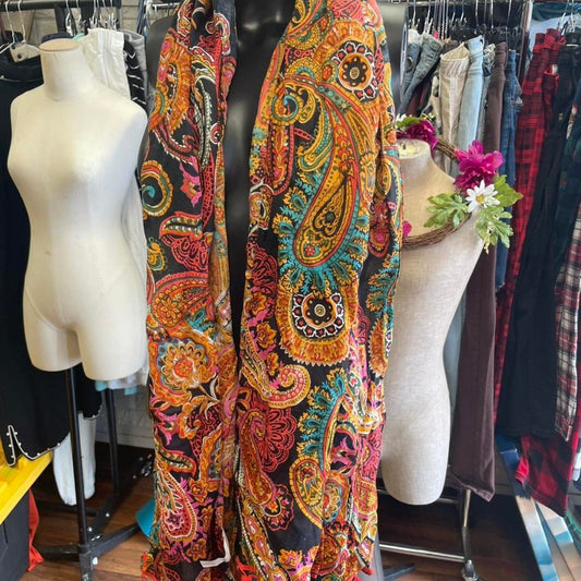 Paisley print scarf with pom