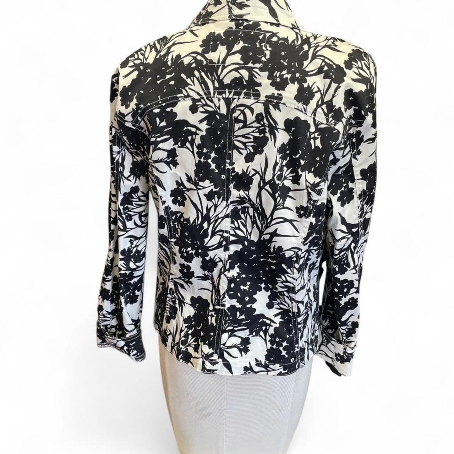 Black white floral button up