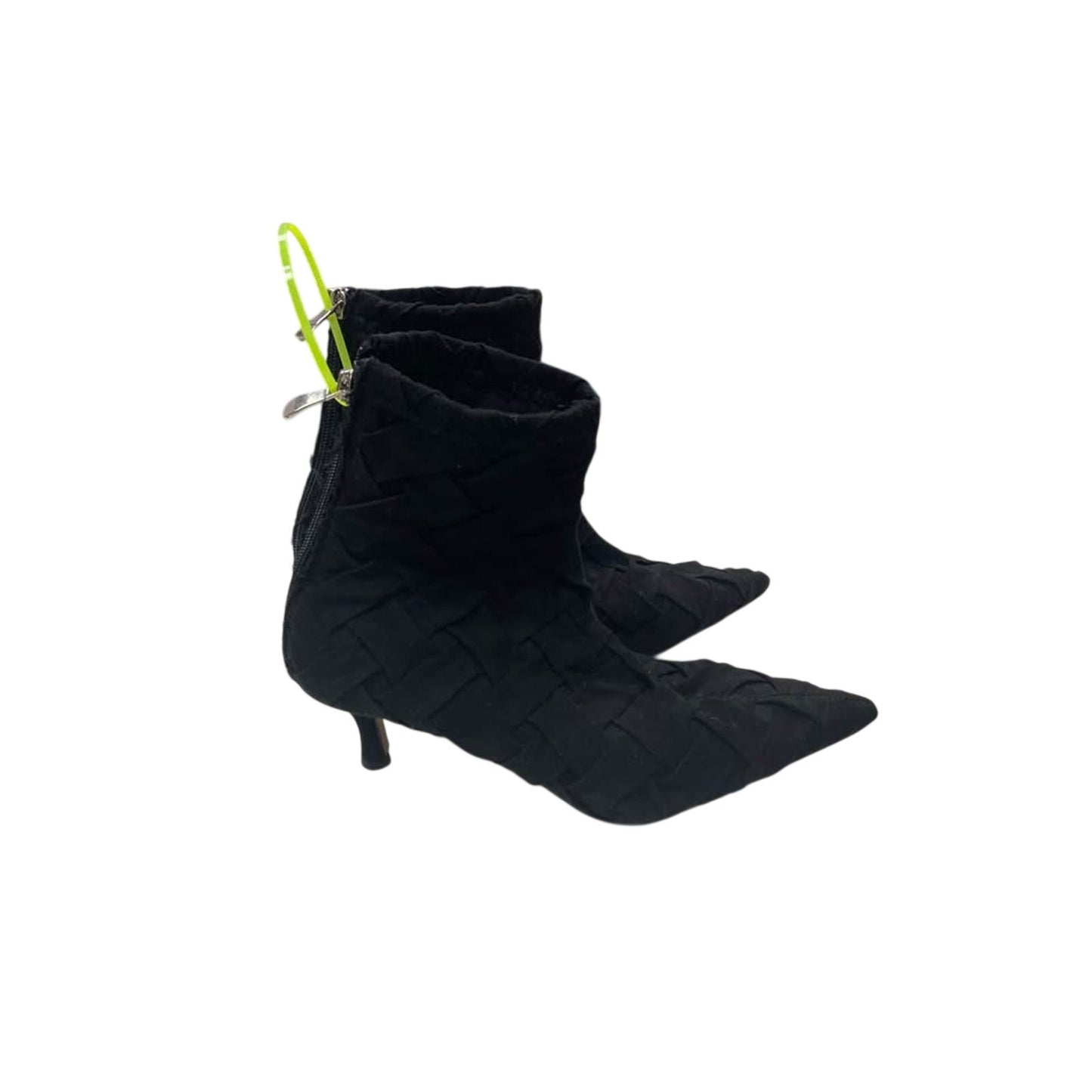 Black small heel shoes size 8
