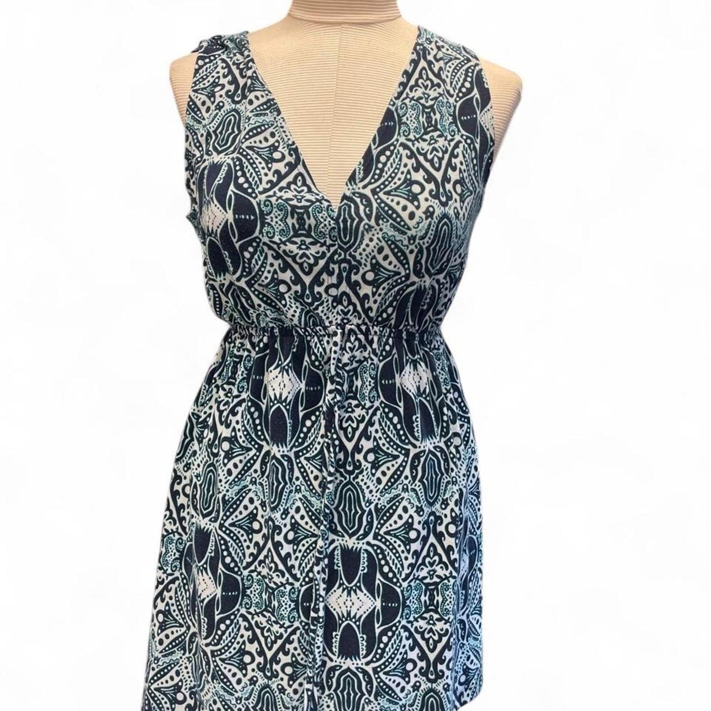 Blue and white geometric patterned