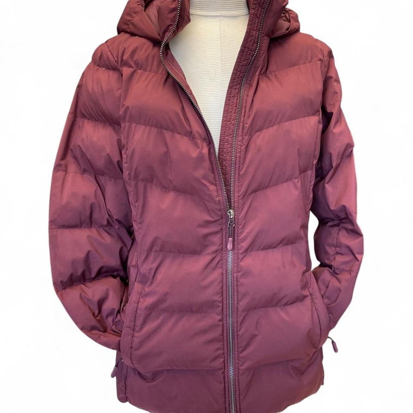 Burgundy puffer jacket with hood