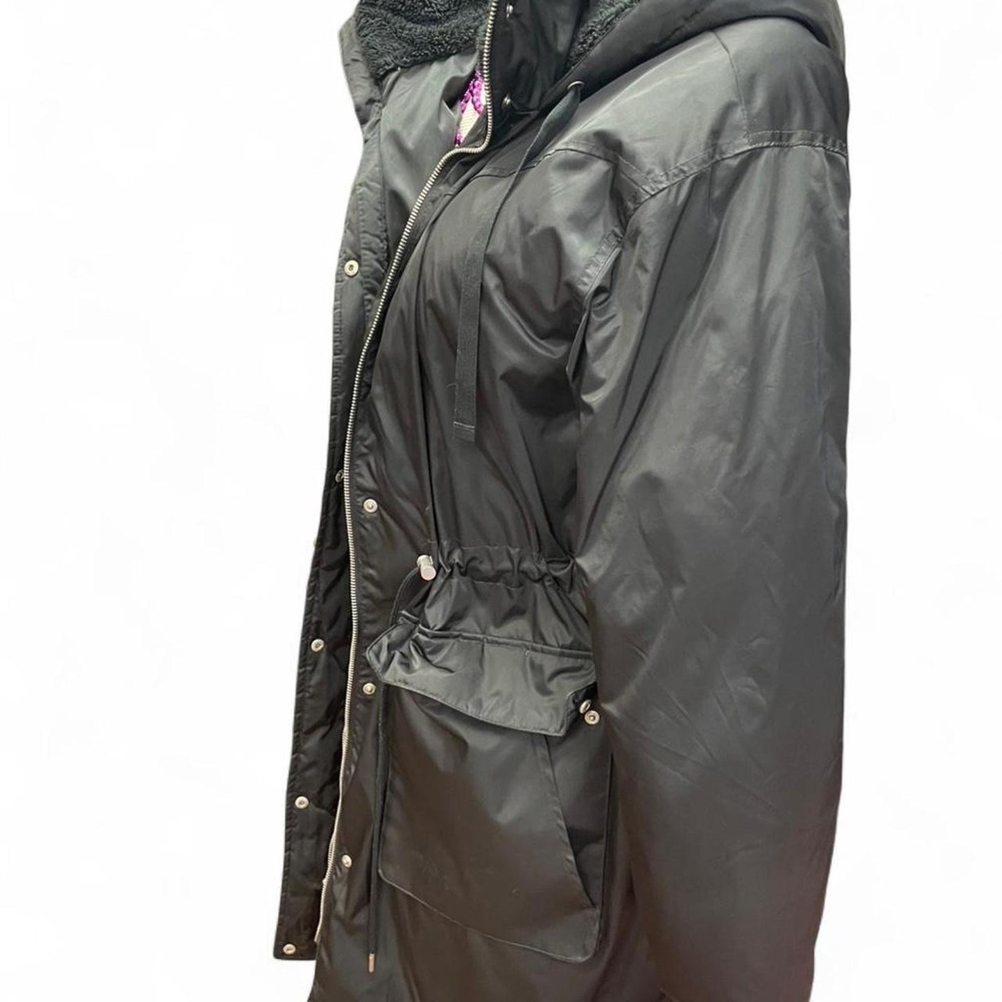 Universal thread black rain jacket