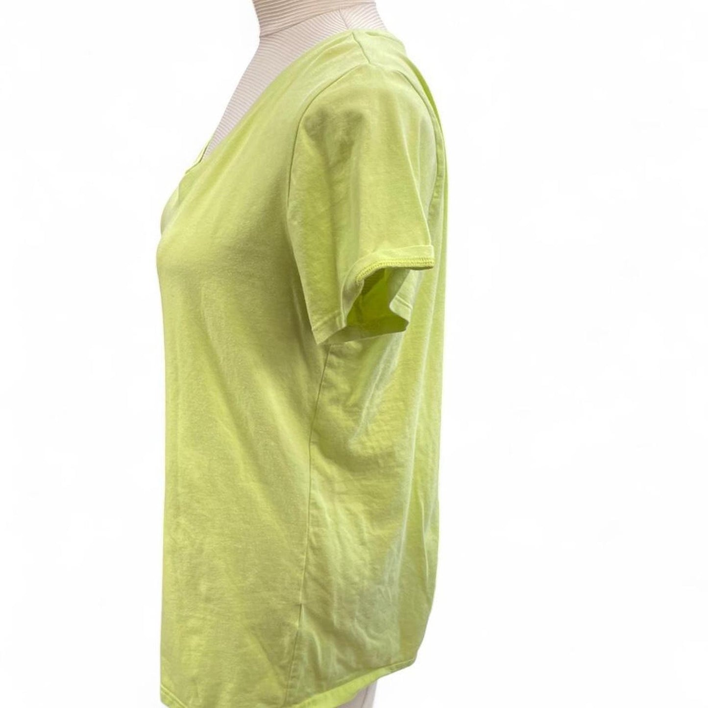 Avetro lime green v neck
