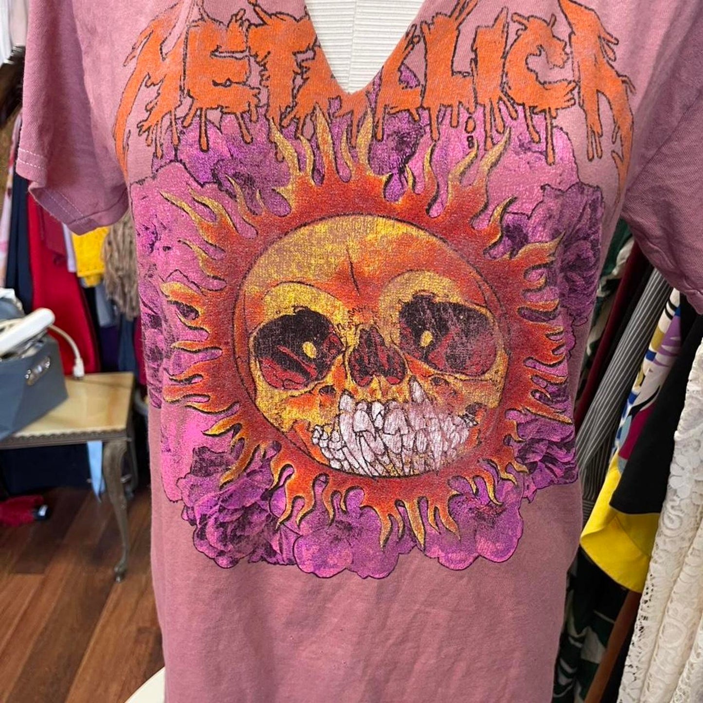 Metallica pink skull tee size