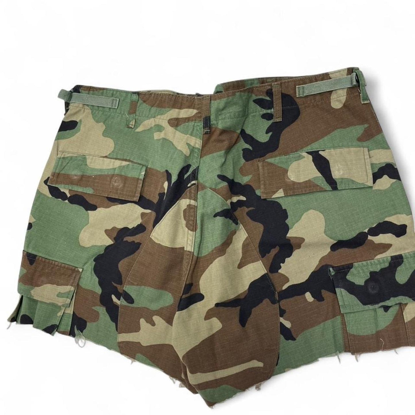 Camo cargo shorts with patches