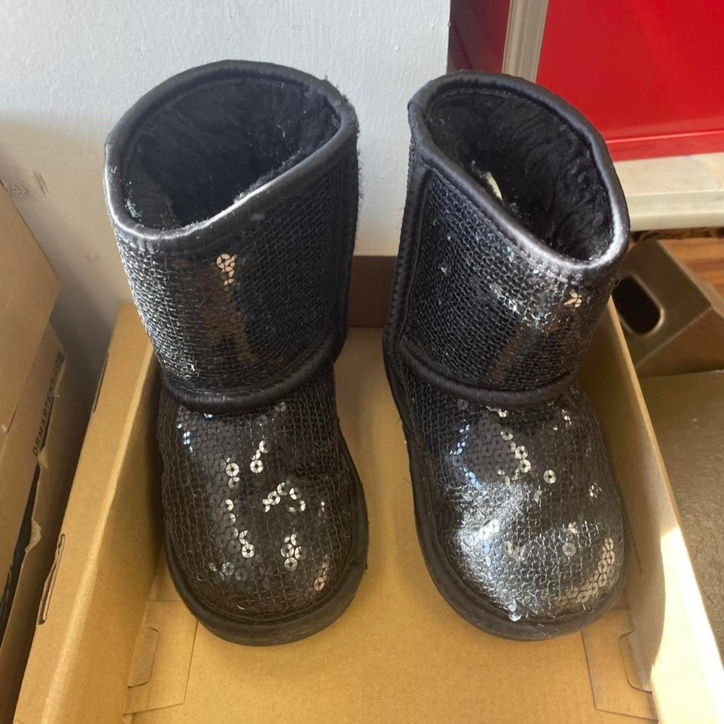 Black ugg boots uggboots