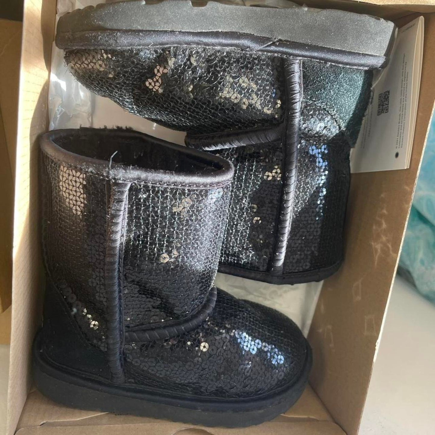 Black ugg boots uggboots