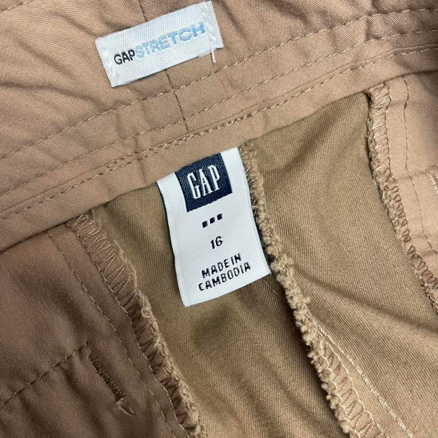 Gap tan chino shorts