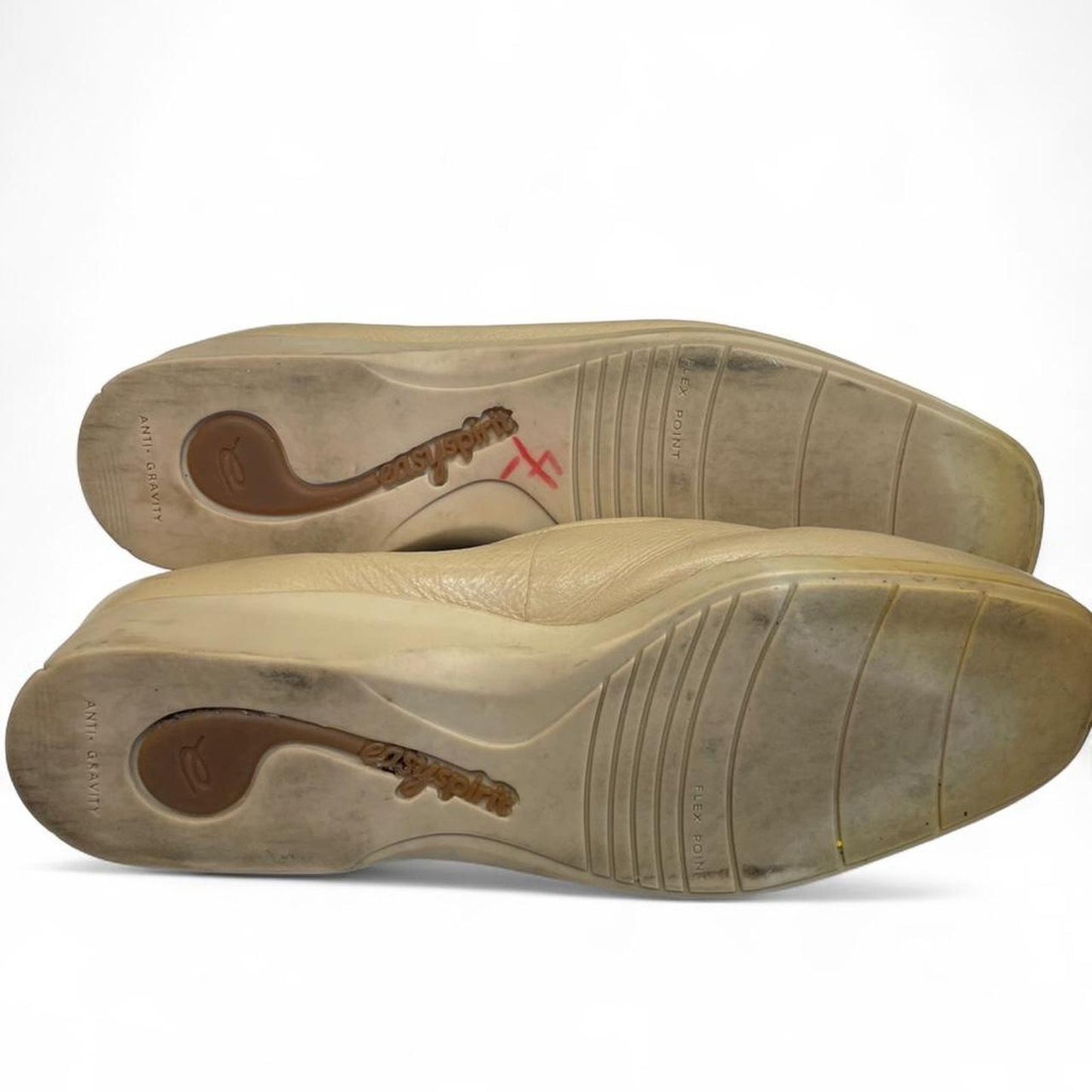 Easy spirit taupe leather ballet