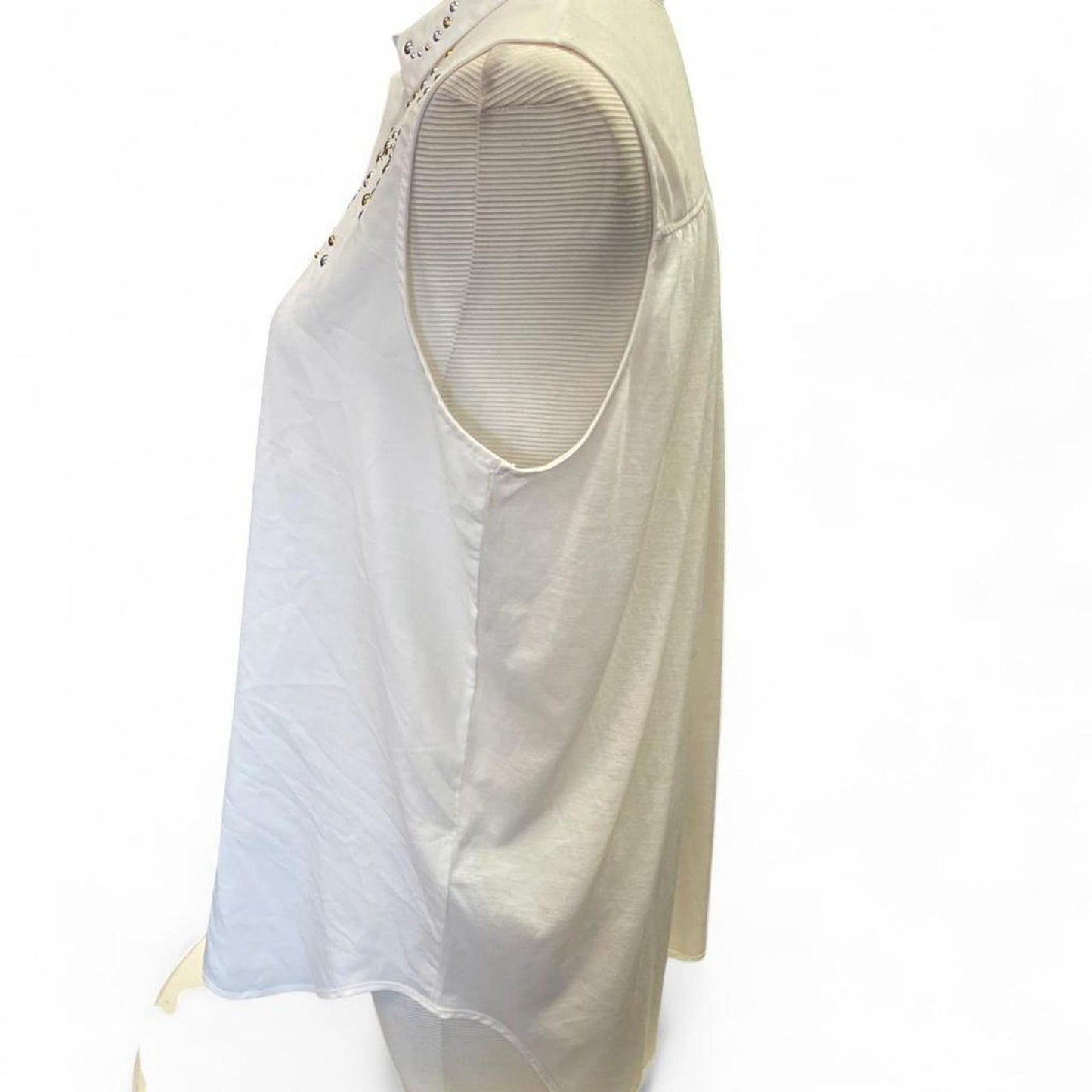 Hm white sleeveless button up