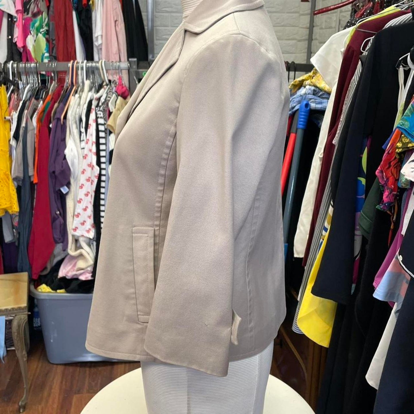 Talbots cream blazer with pockets