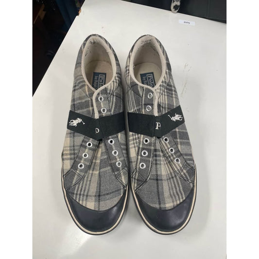 Dress shoe