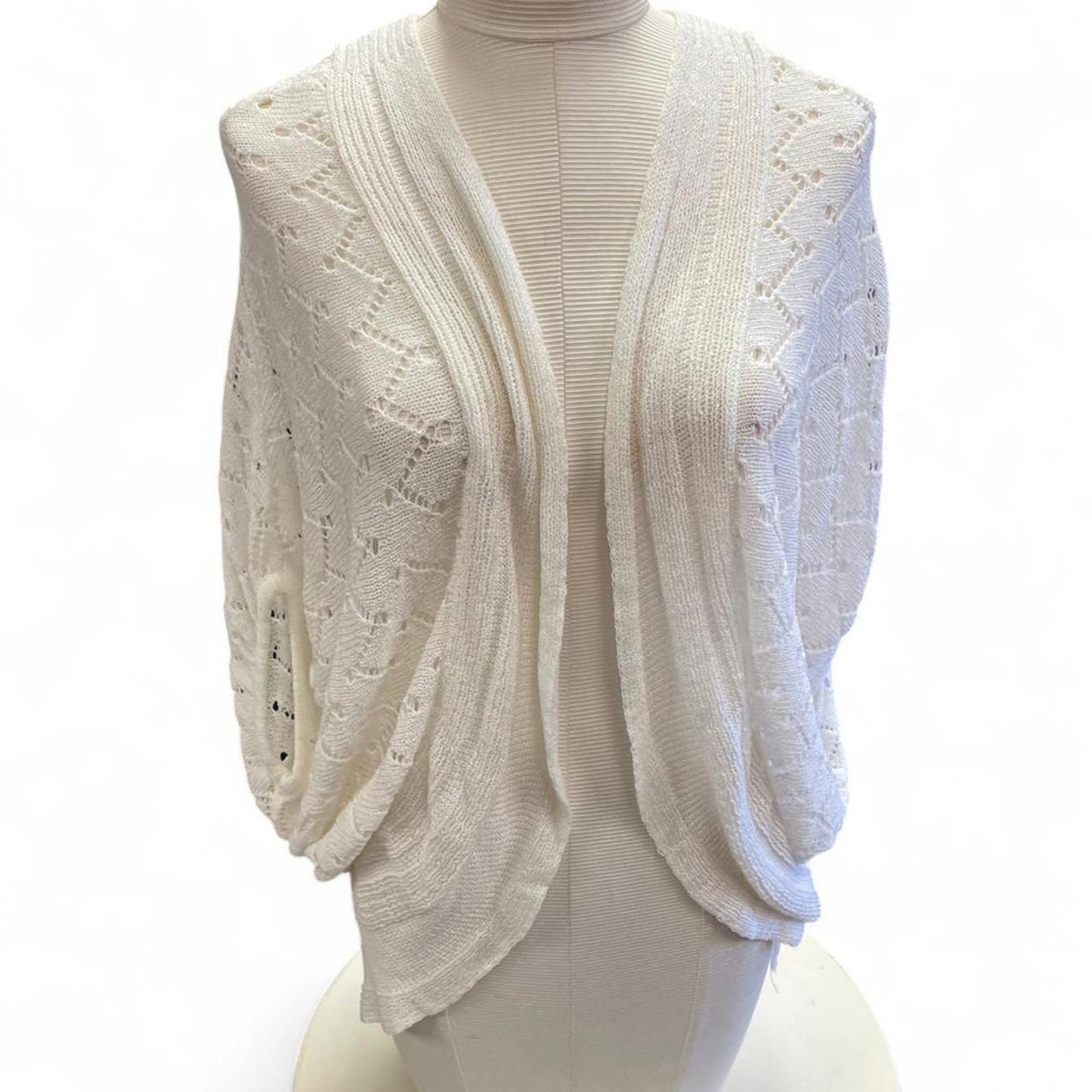 Cream knit cardigan with open