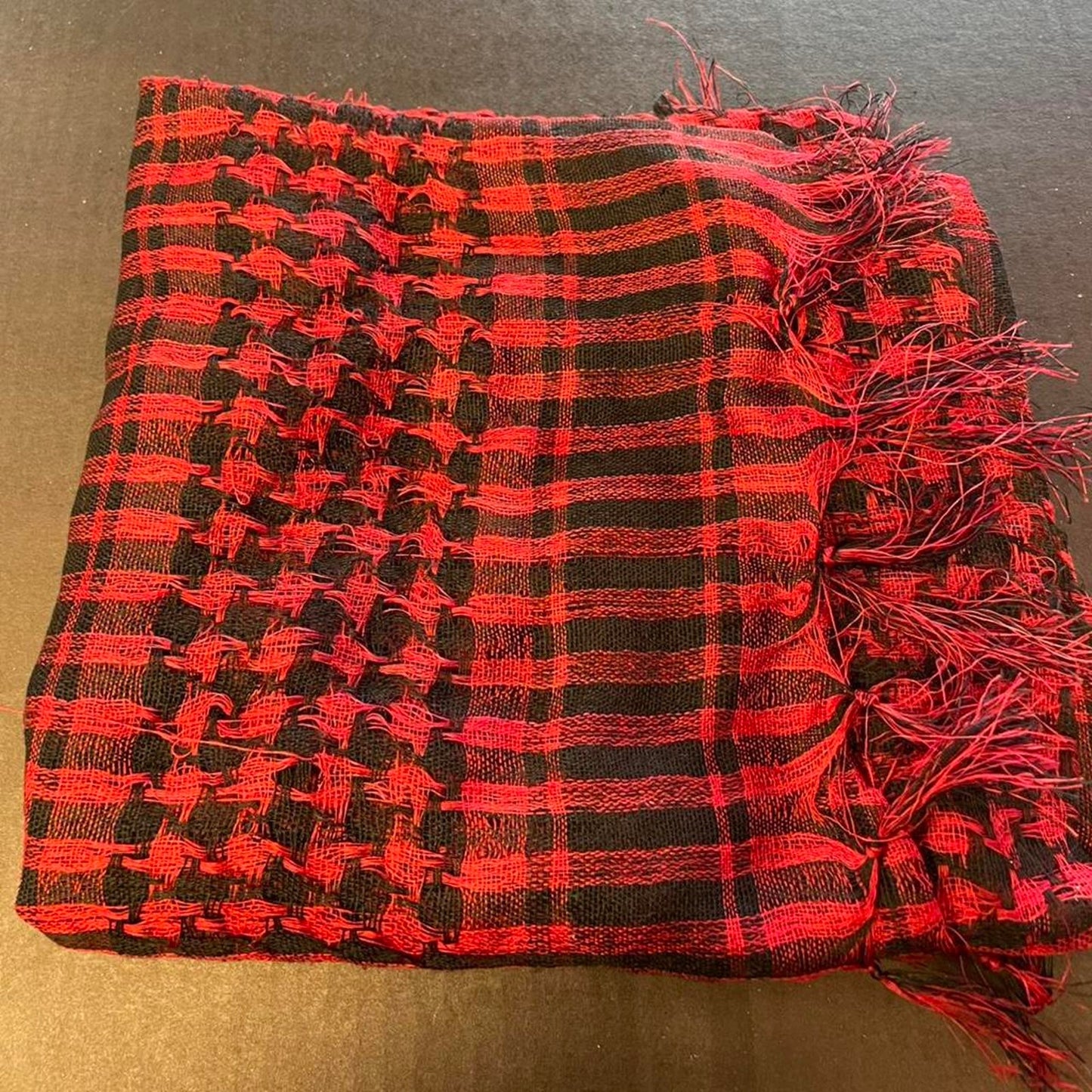 Redblack plaid scarf with fringe