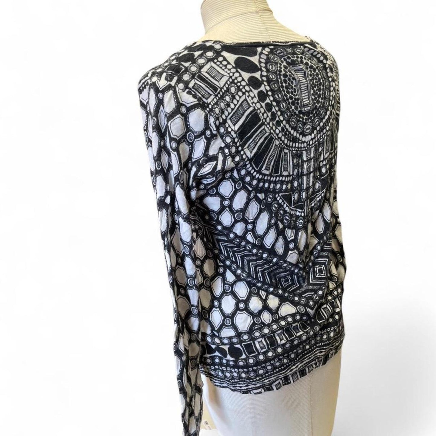 Black white patterned long