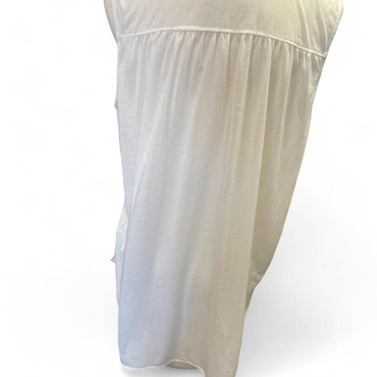 Hm white sleeveless button up