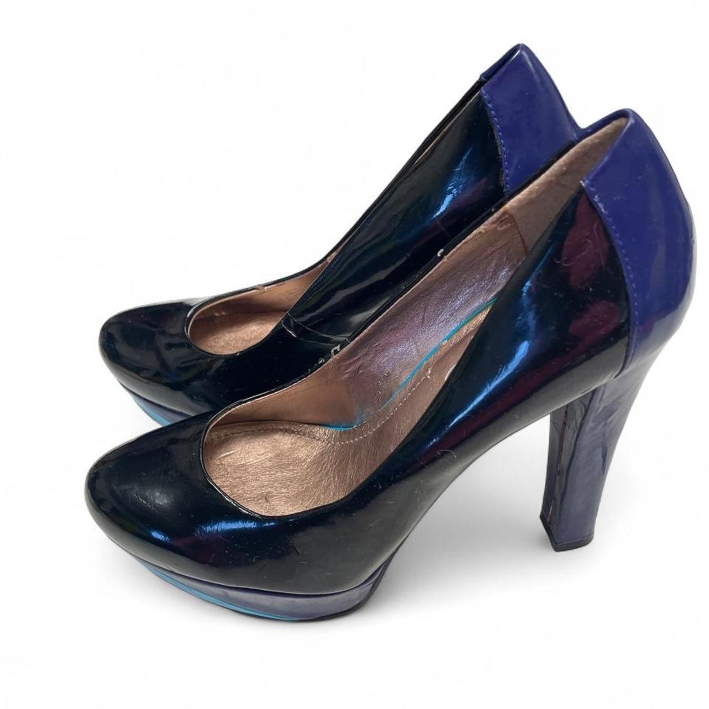 Black purple patent leather pump