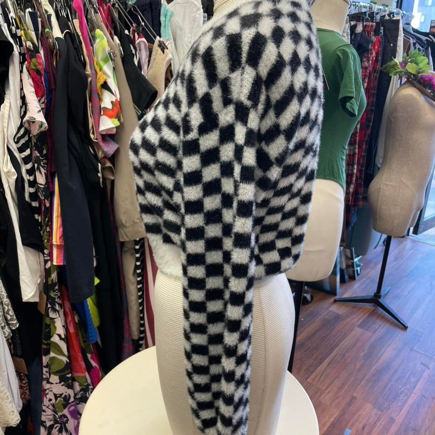 Fashion nova black and white