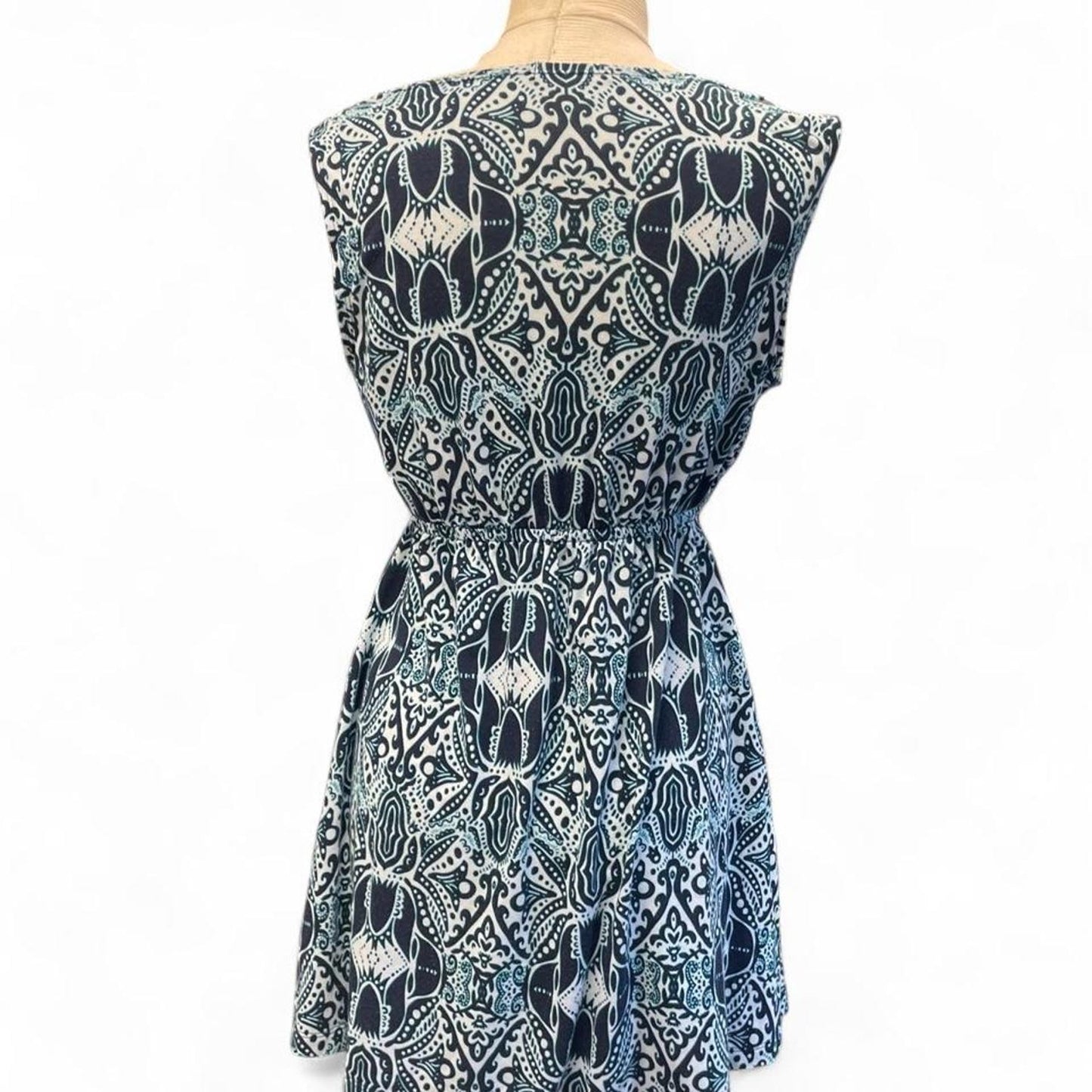 Blue and white geometric patterned
