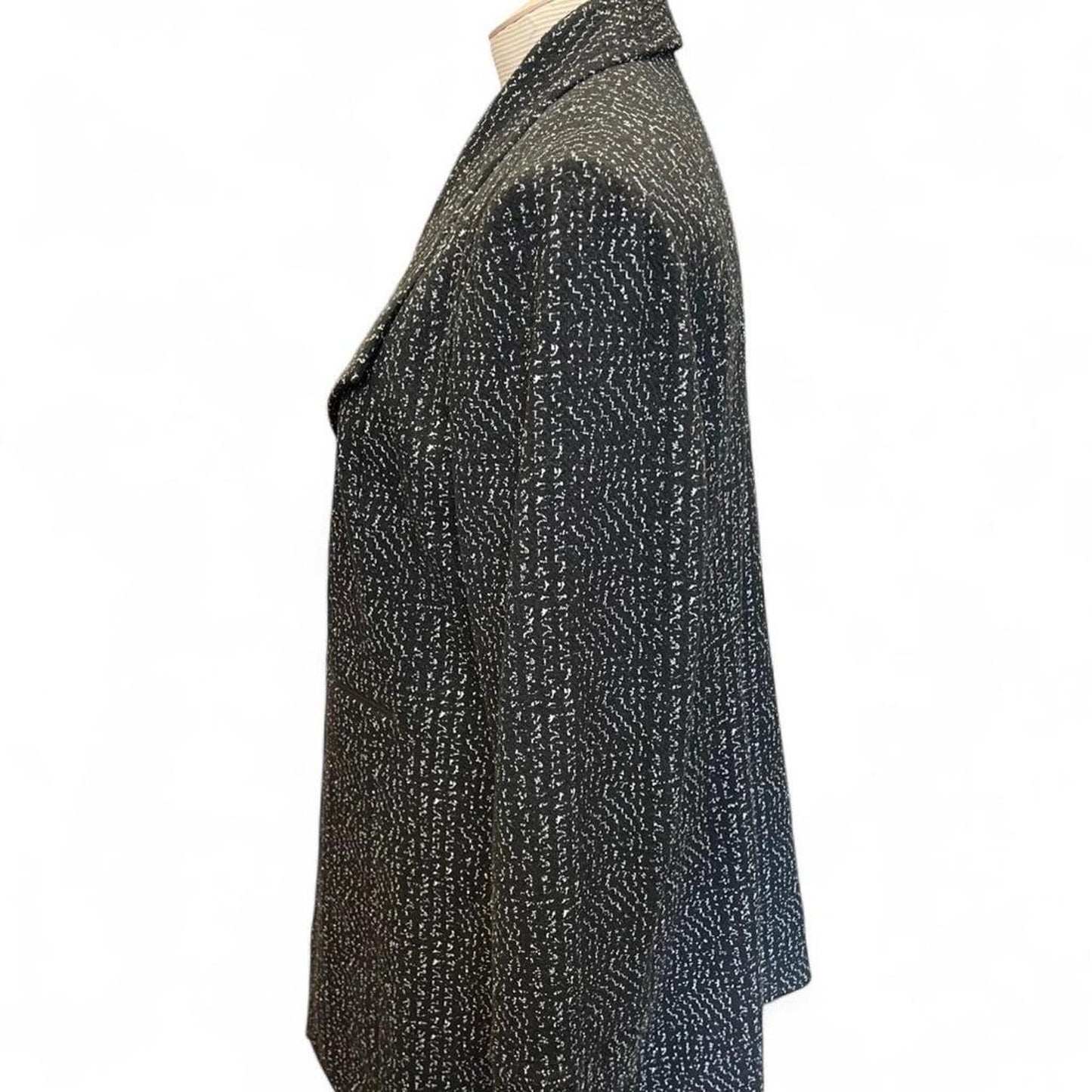 Kasper black and white blazer