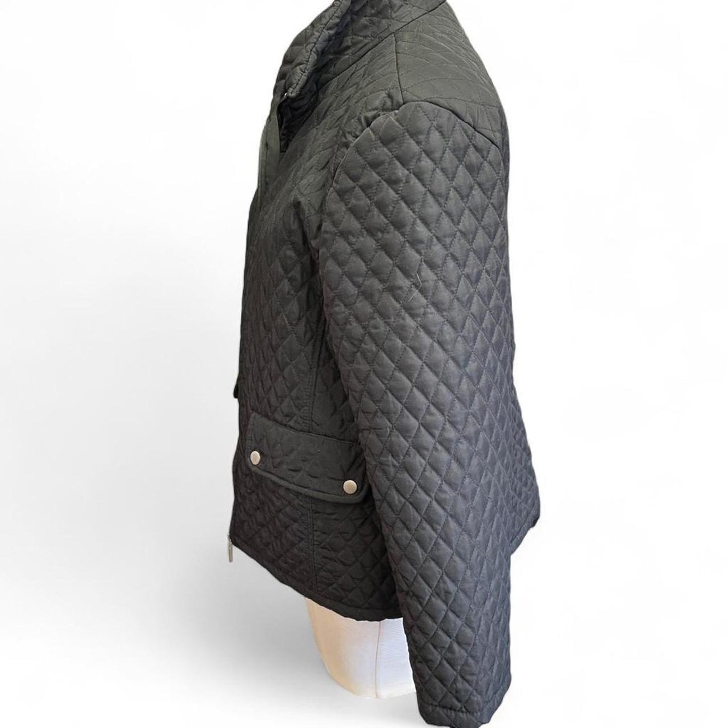 Black quilted jacket with zipper