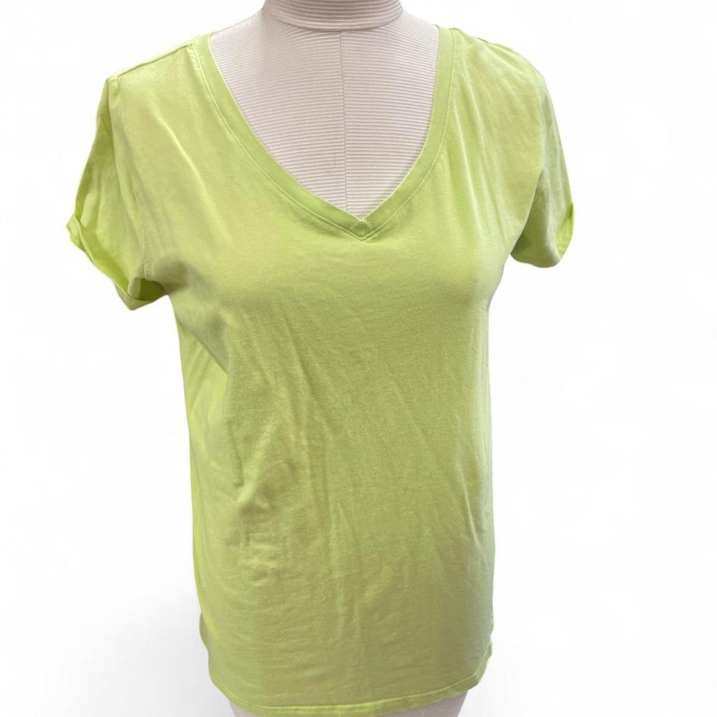 Avetro lime green v neck