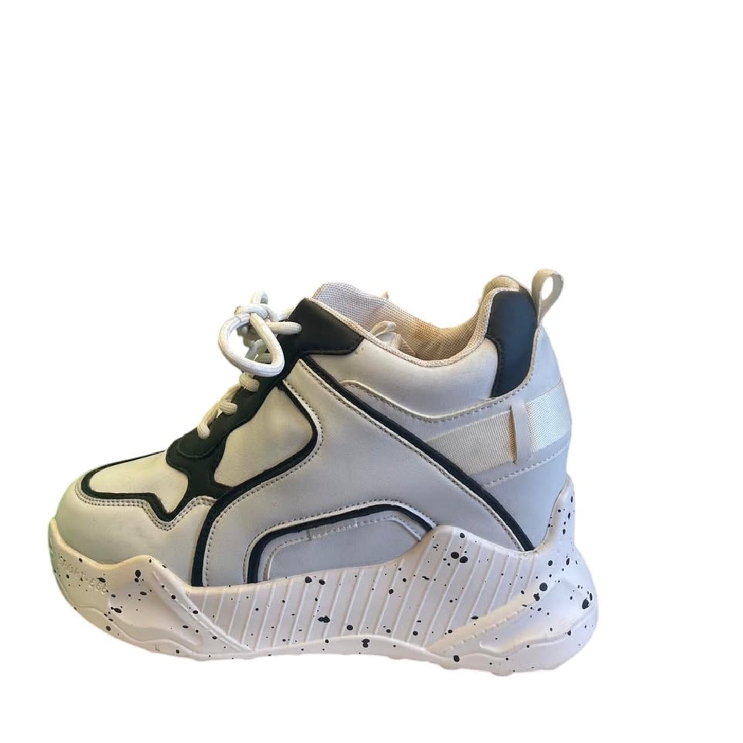 White and black chunky sneakers