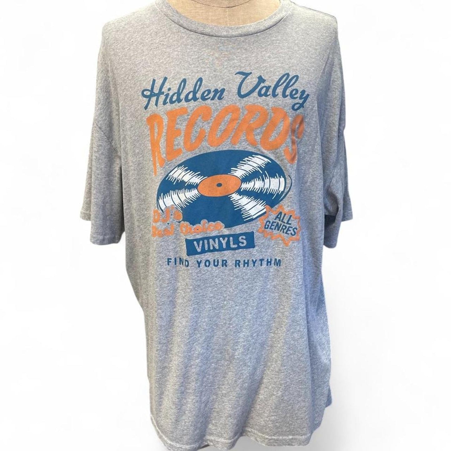 Grey hidden valley records tee