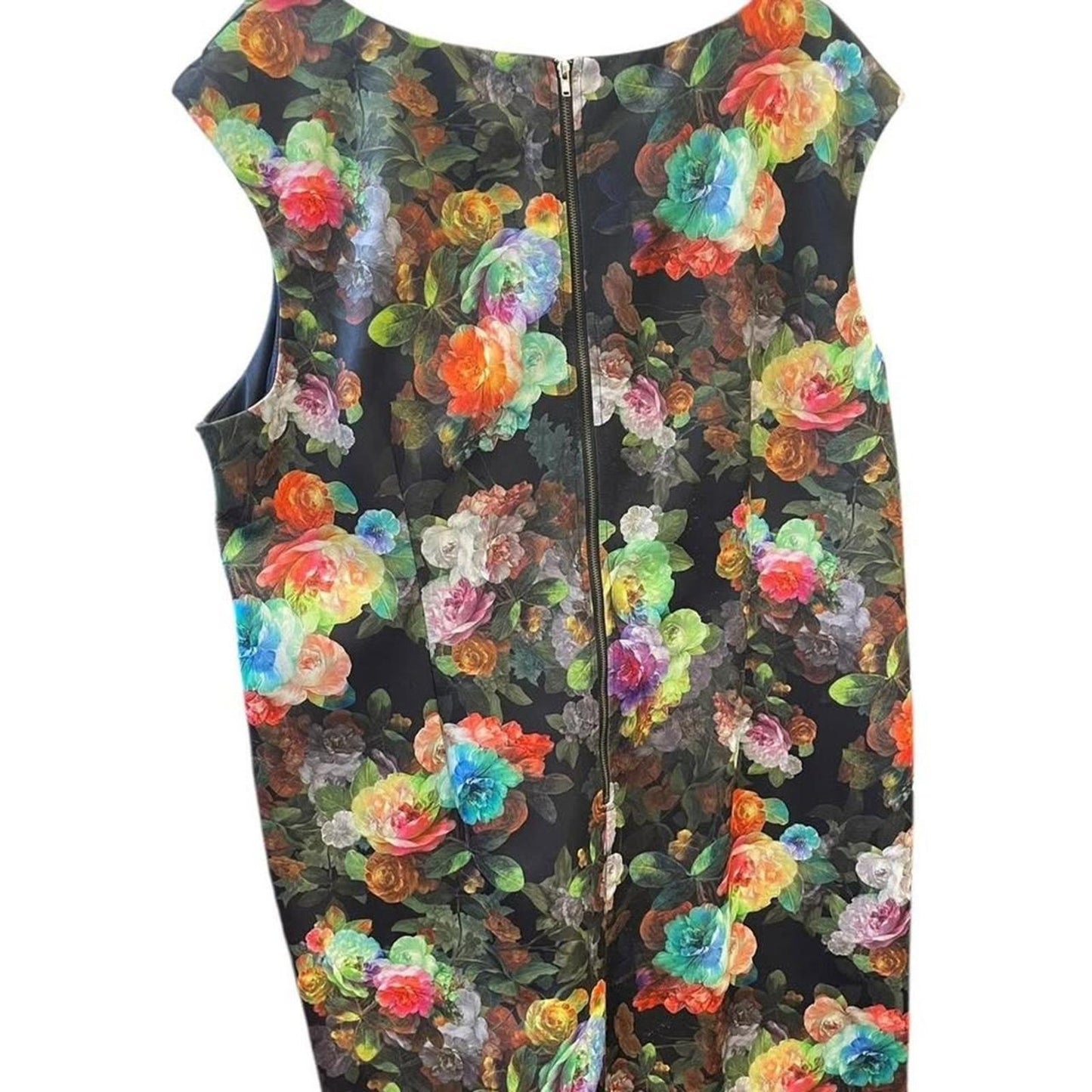 This stunning black dress features