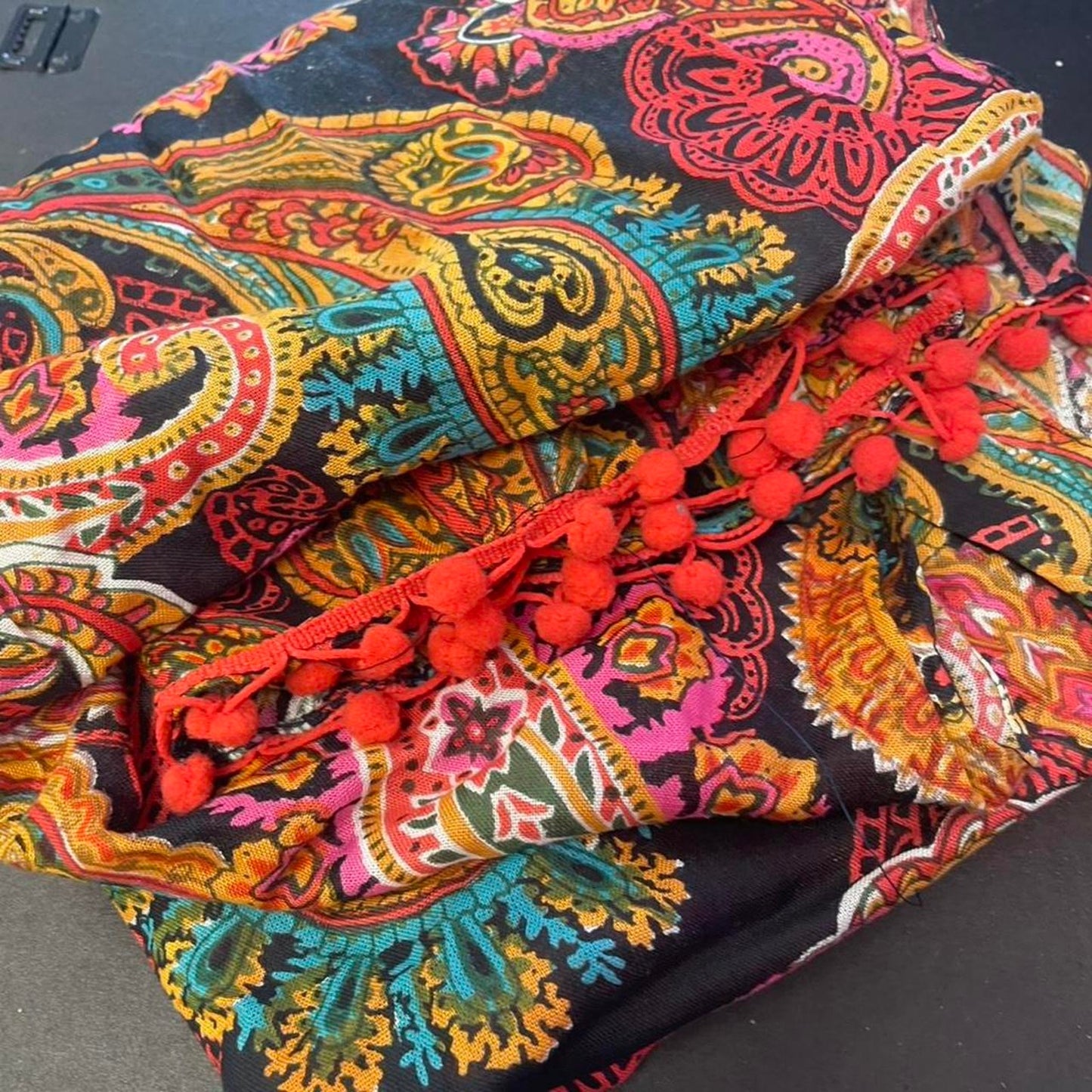 Paisley print scarf with pom