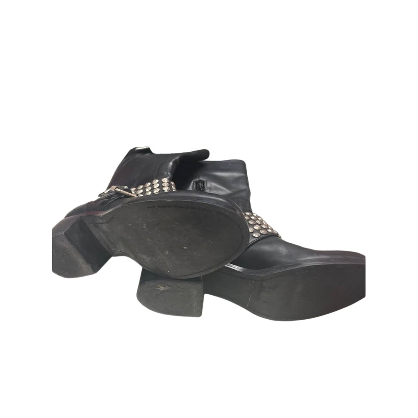 Black boot size 8