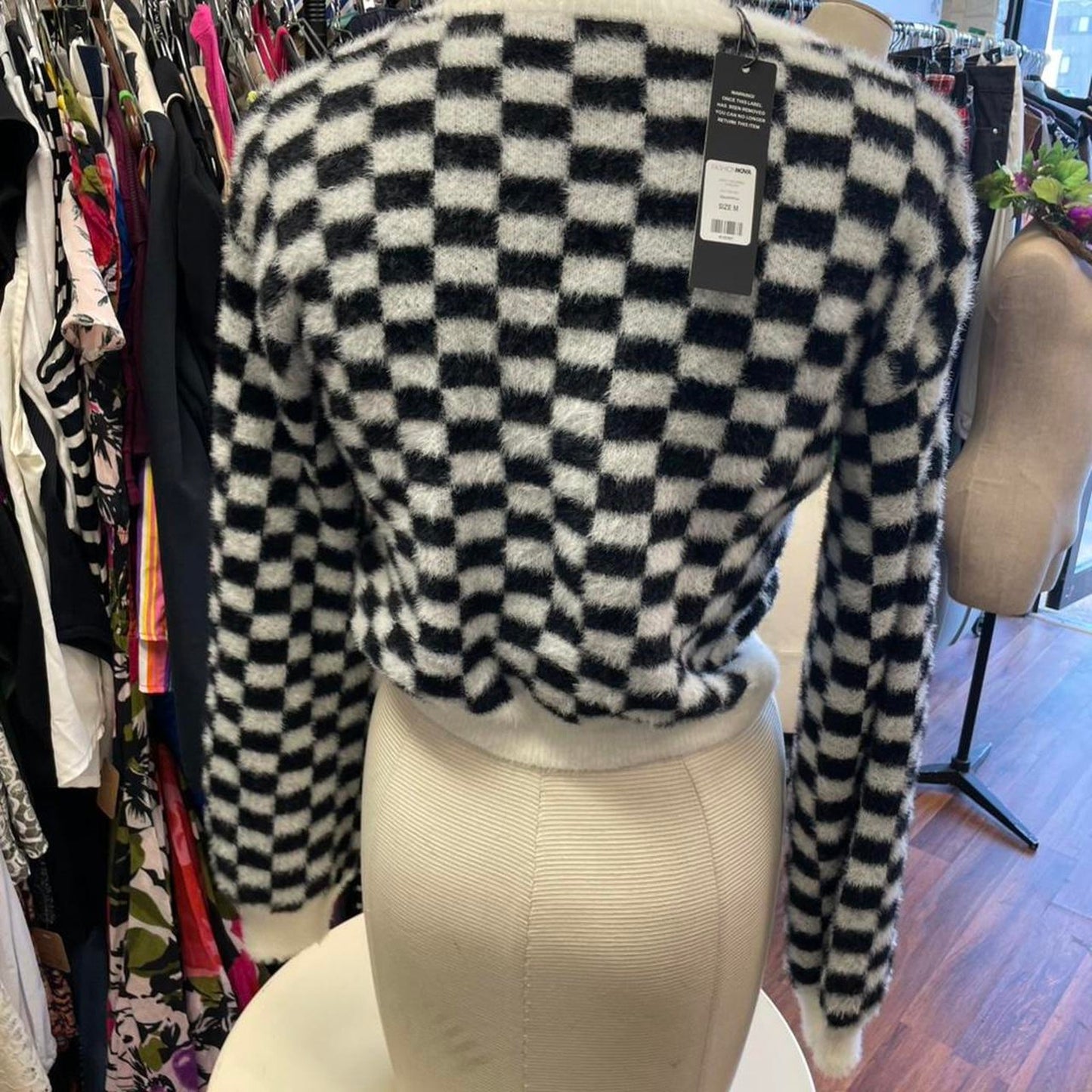 Fashion nova black and white