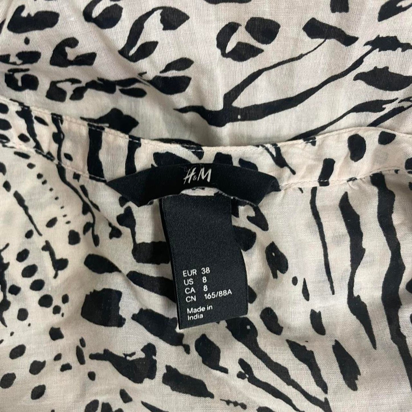 Hm animal print button up